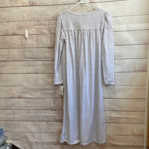 Eileen West Other - NEW WITH TAGS EILEEN WEST LONG FLORAL GOWN IN 100% COTTON